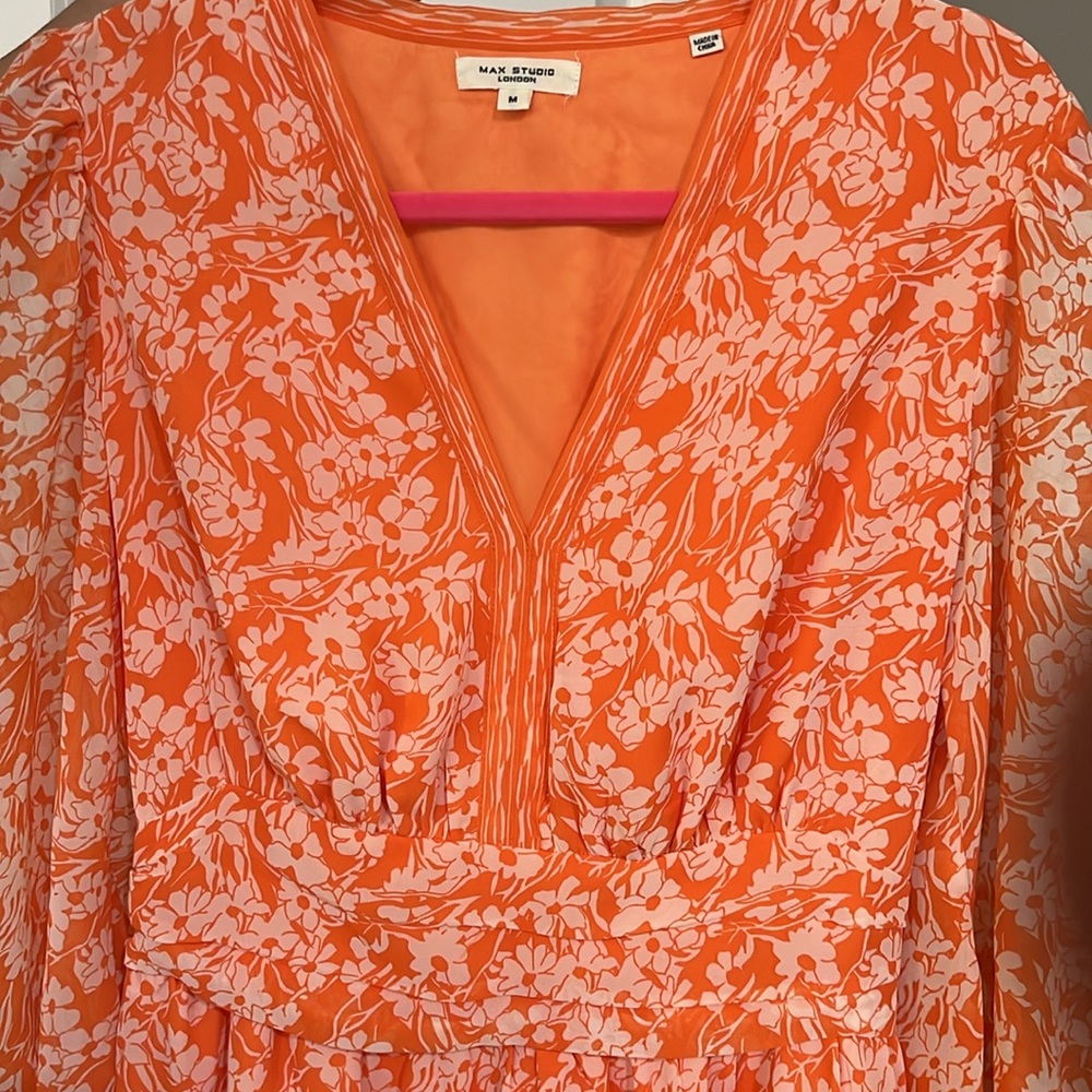 Max Studio Orange and White Plunge Sundress with Bishop Sleeves - Picture 4 of 5